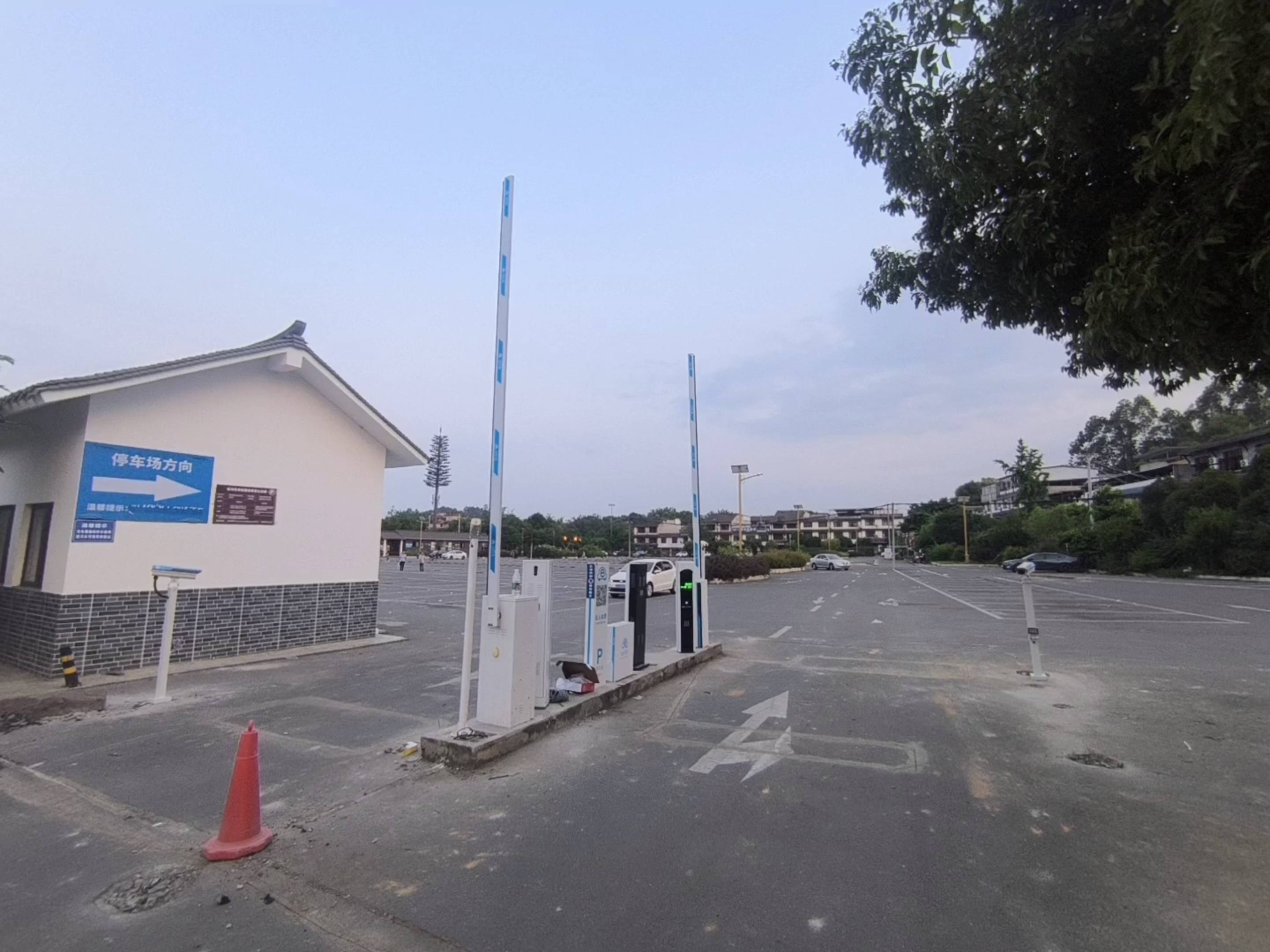 黄龙溪古镇P3停车场成功打造智能化停车场，服务更便利